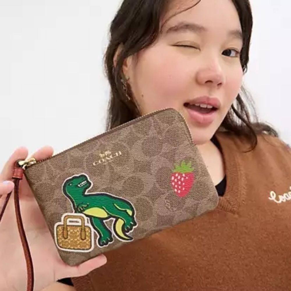 Corner Zip Wristlet In Signature Canvas With Rexy Sticker Print NWT